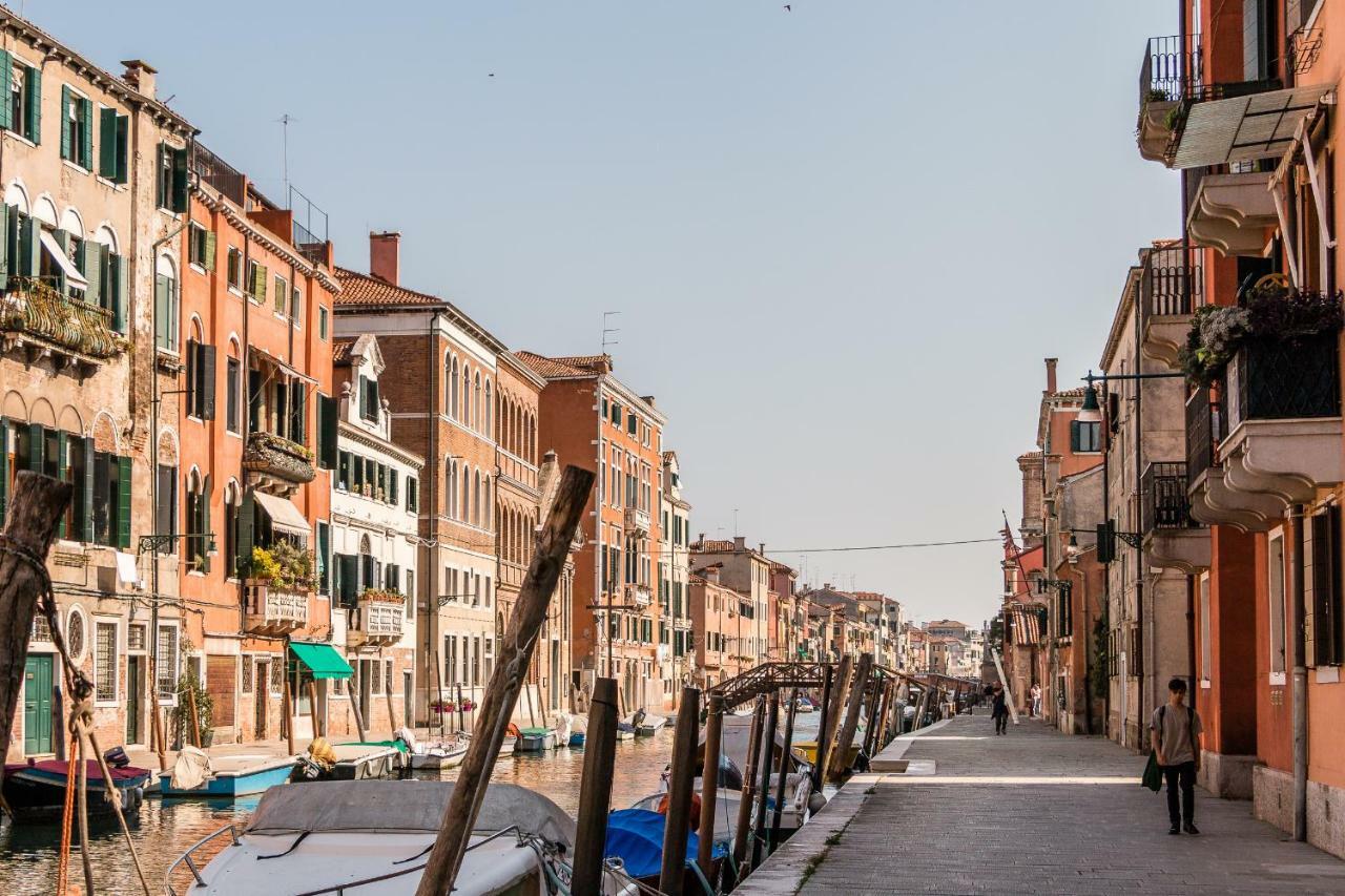 Sunny Nest Canal View In Venice Chic Movida Veneza Exterior foto