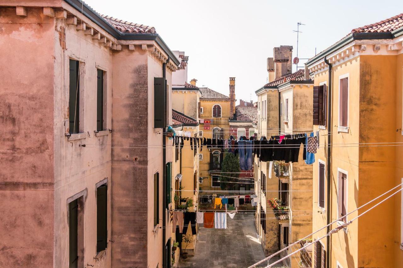 Sunny Nest Canal View In Venice Chic Movida Veneza Exterior foto