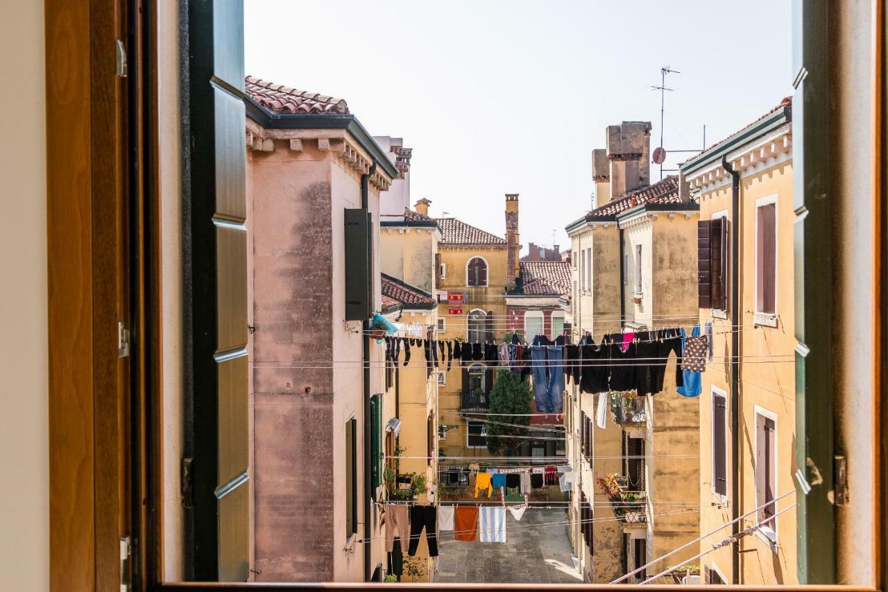 Sunny Nest Canal View In Venice Chic Movida Veneza Exterior foto