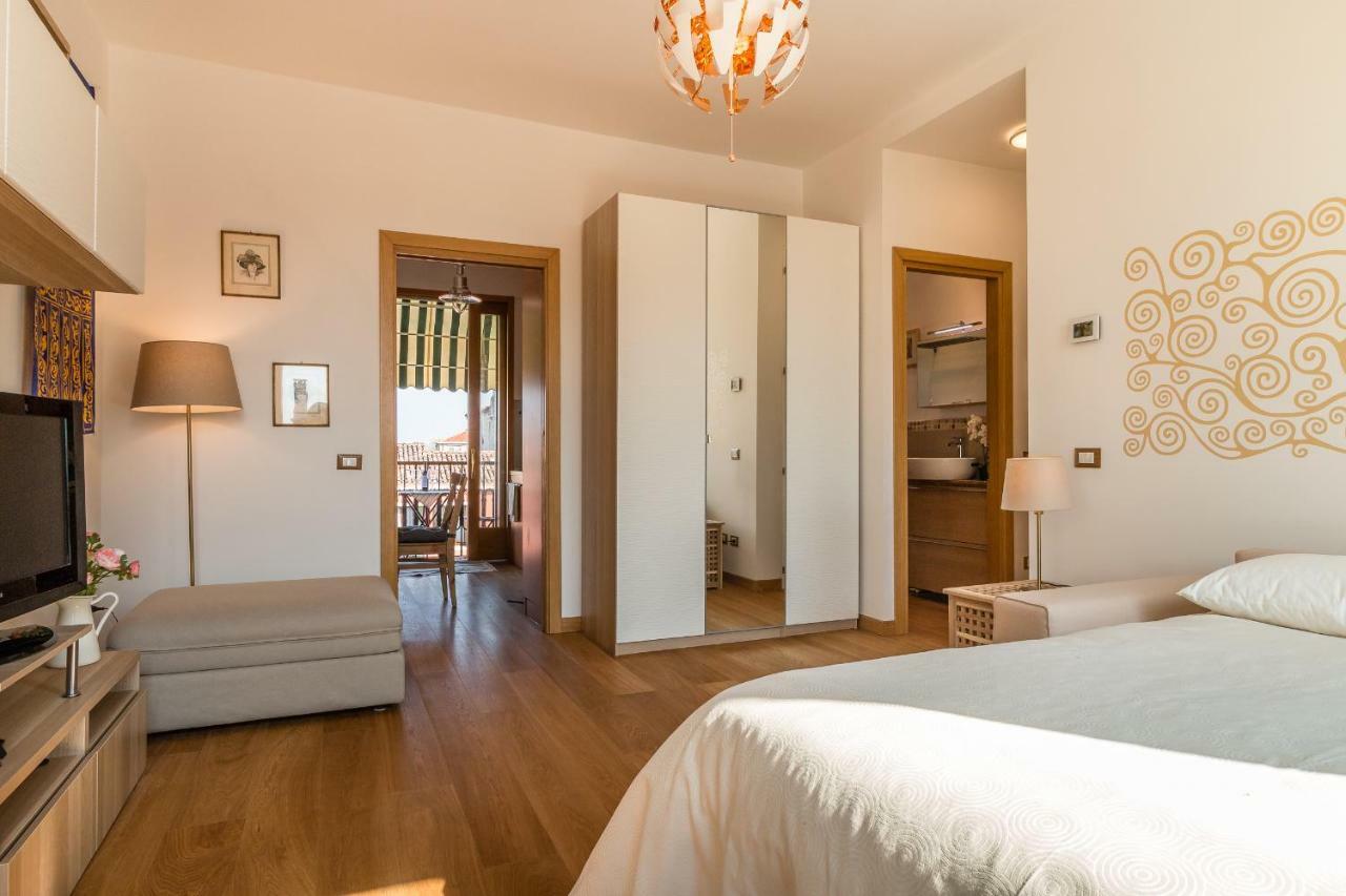 Sunny Nest Canal View In Venice Chic Movida Veneza Exterior foto